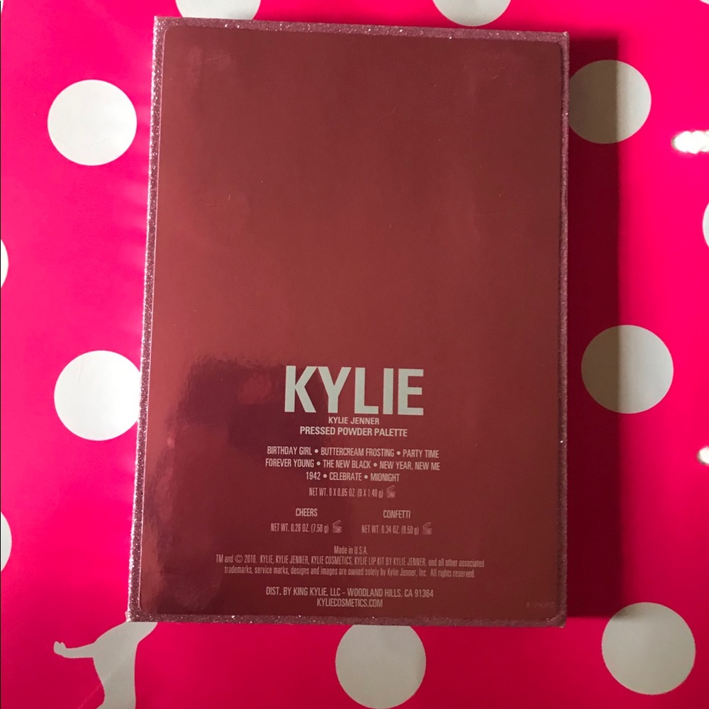 KYLIE BIRTHDAY PALETTE - Picture 5 of 5